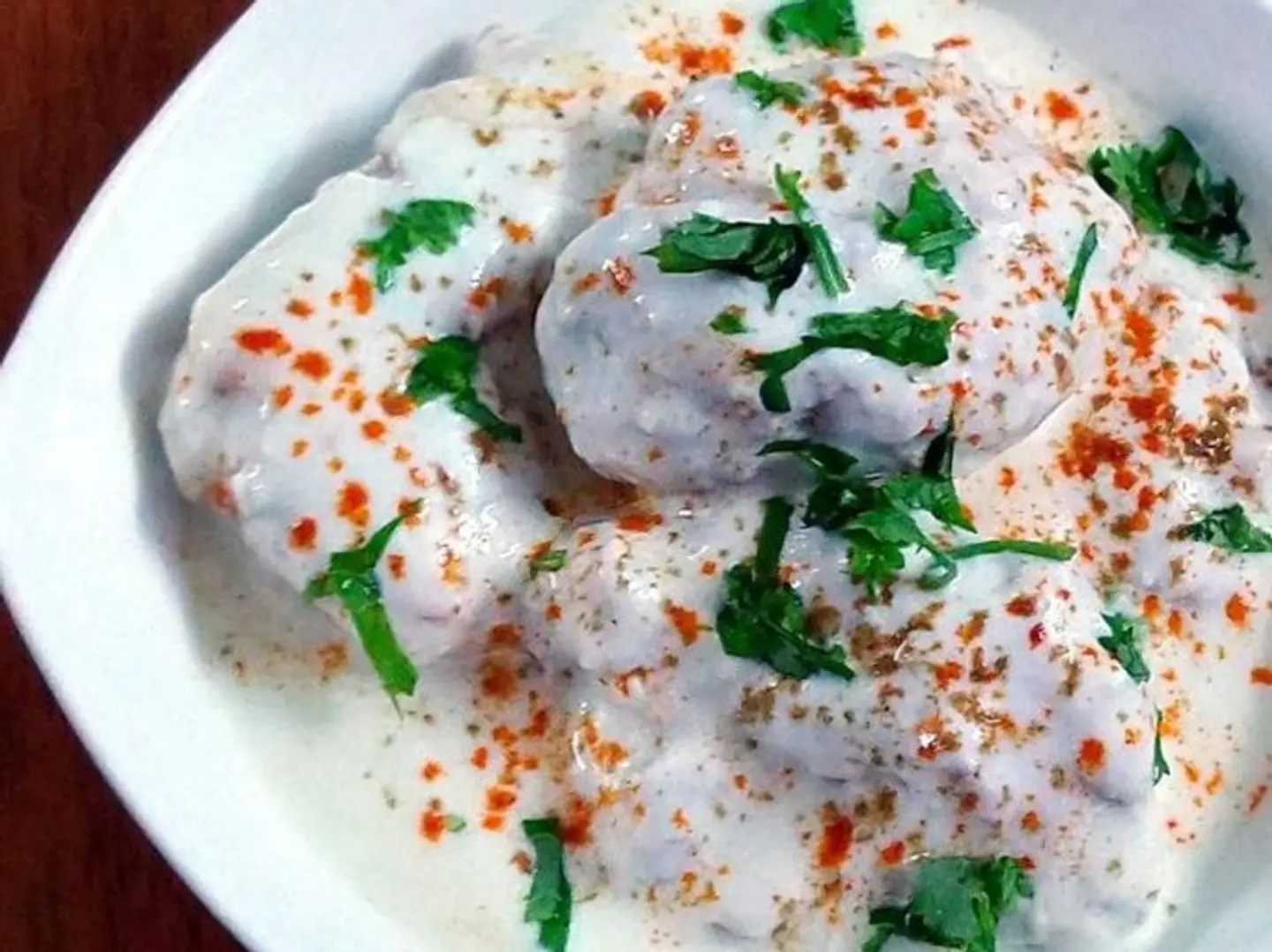 Thayir (Yoghurt Dipped) Medu Vada One Piece