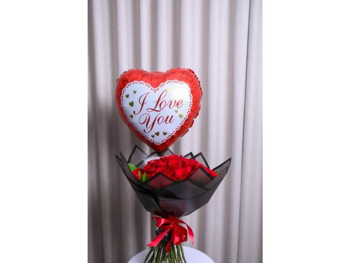 Love Rose Bouquet With Balloon