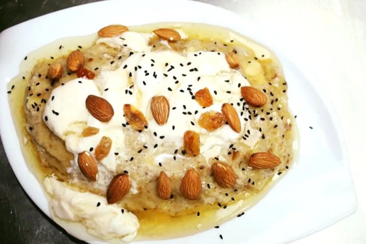 معصوب ملكي بالمكسرات