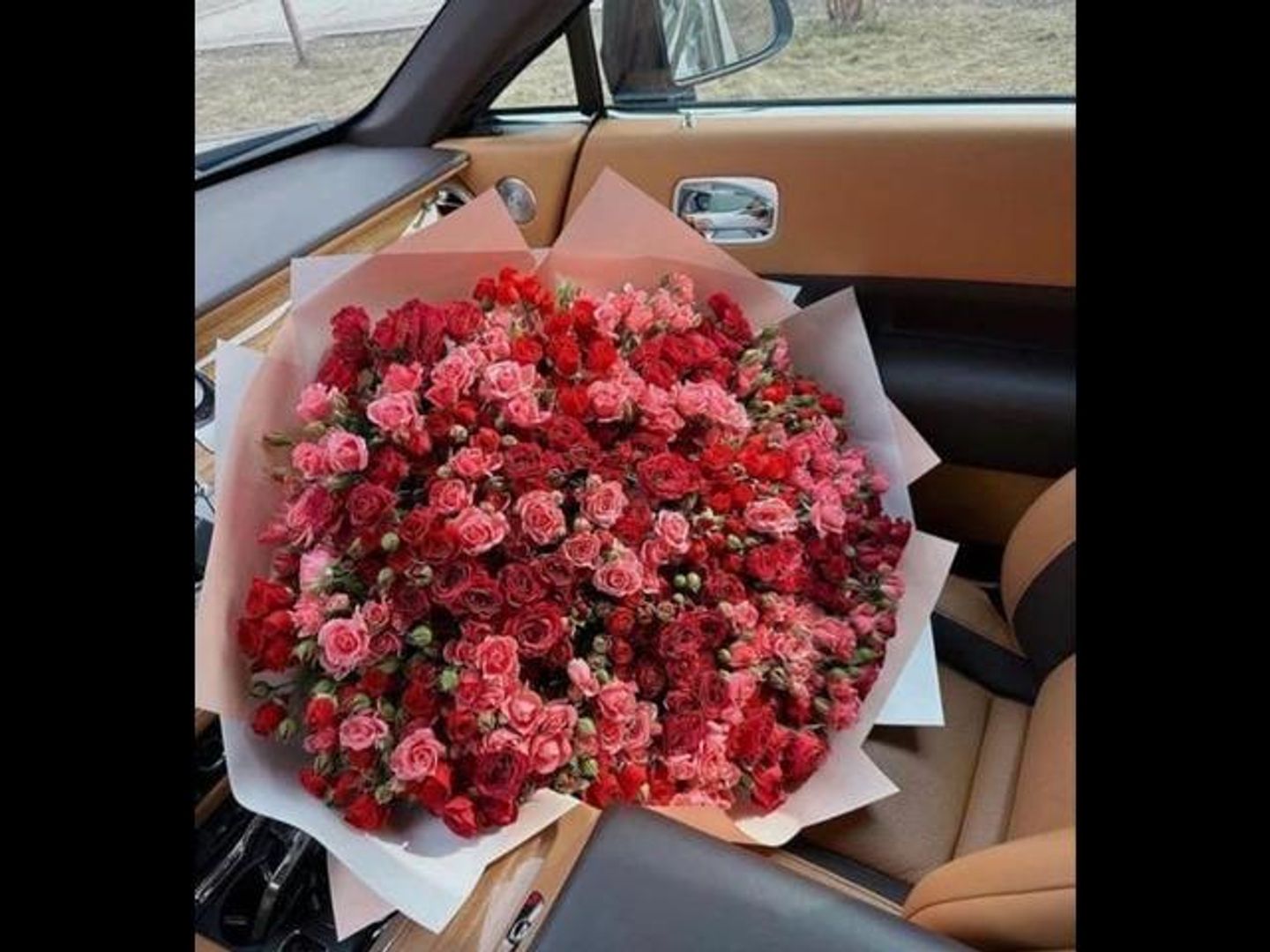 Luxurious Bouquet 3