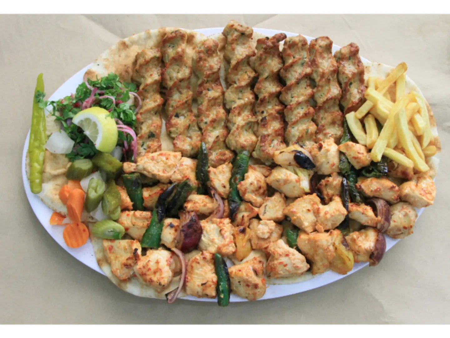 صحن مشكل مشاوي دجاج