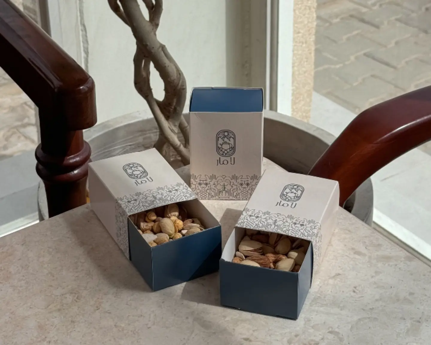 مكسرات مشكلة