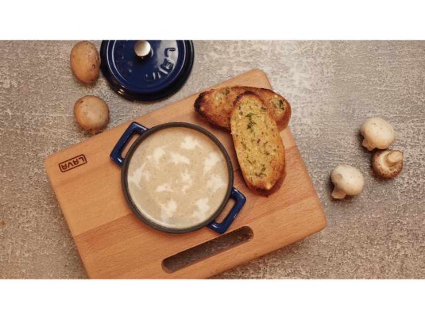 شوربة الفطر الكريمية