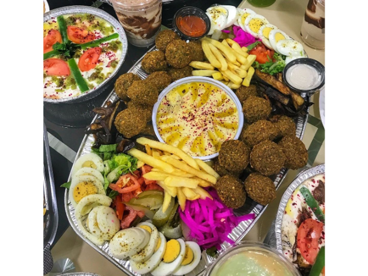 صحن فلافل عائلي