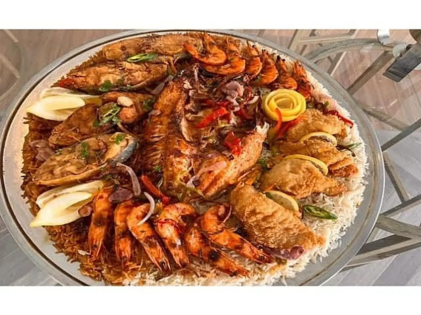 Mixed Fish Meal , Shrimp And Tahini