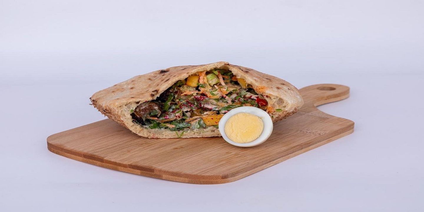 طعمية مع فول
