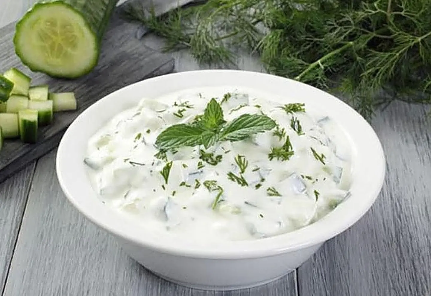 سلطة لبن خيار