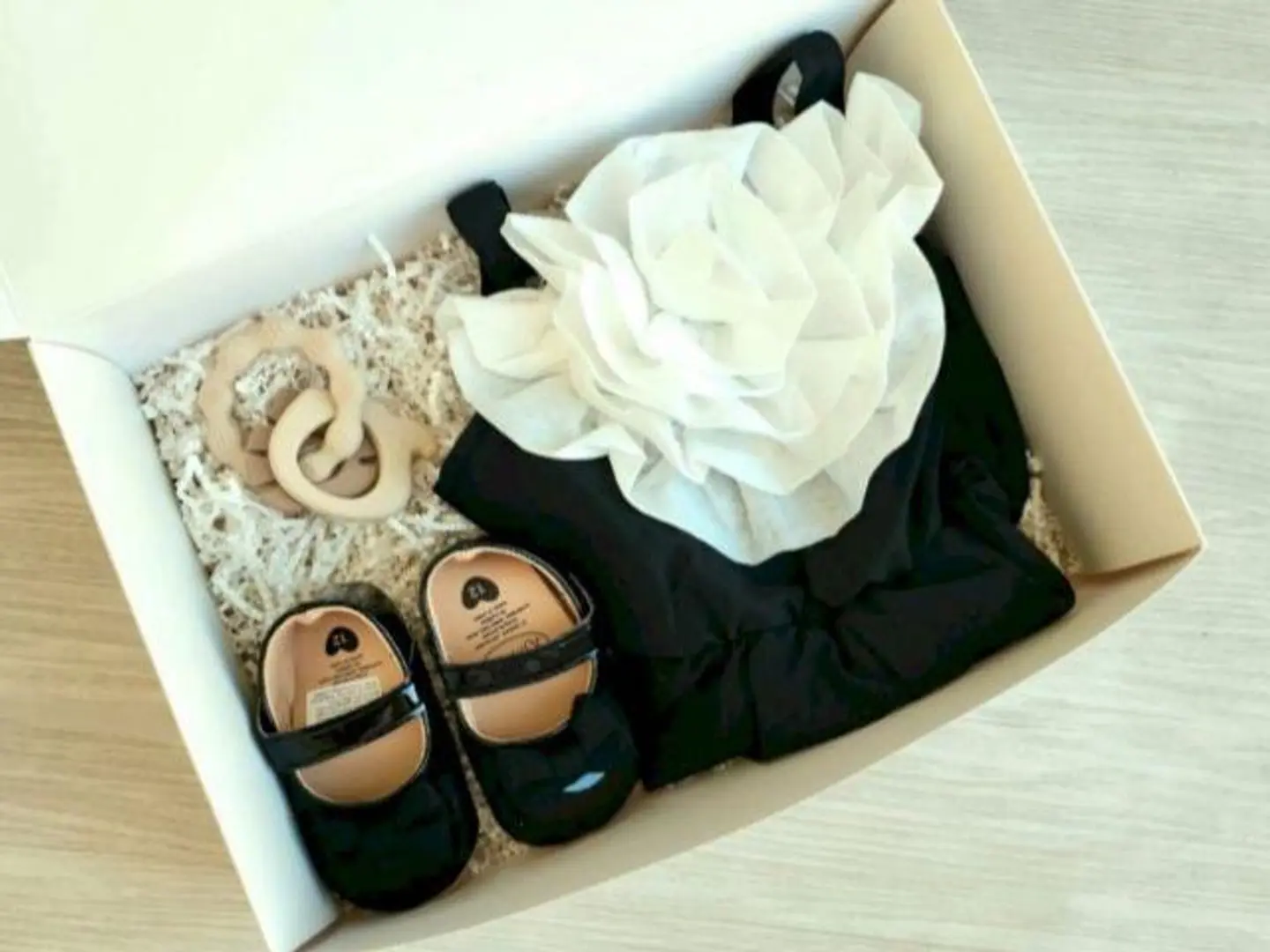 فستان بناتي أسود