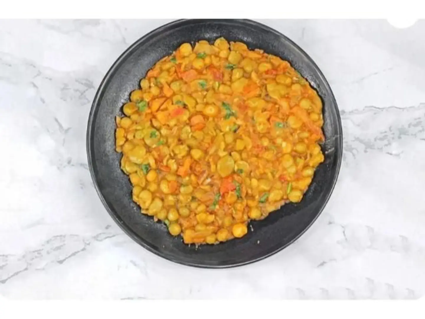 بازلاء مع تونة