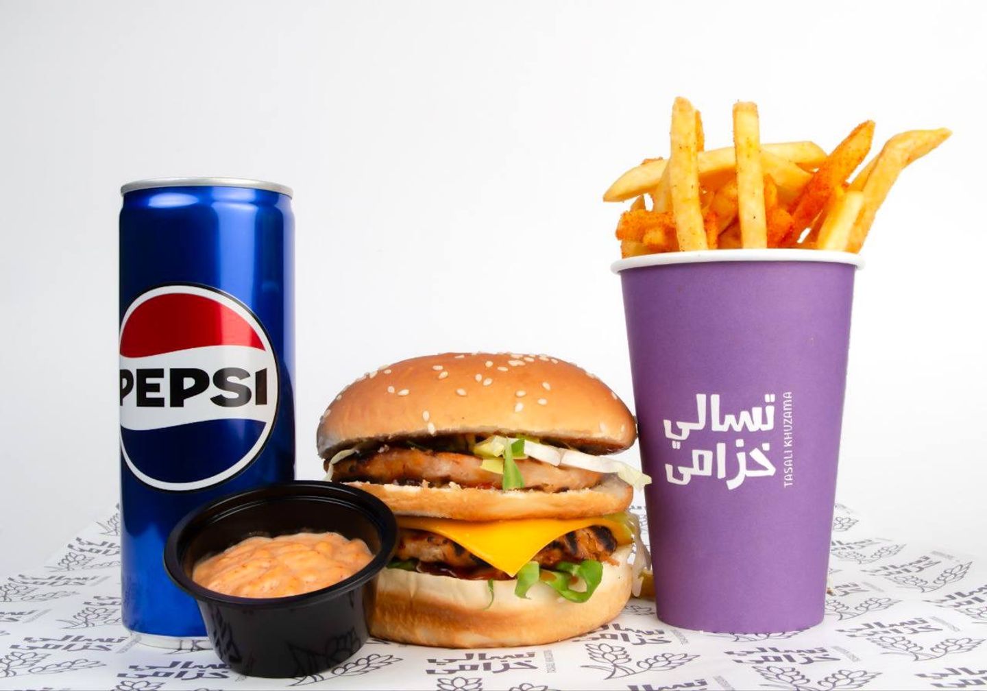 وجبة دبل برجر دجاج مشوي