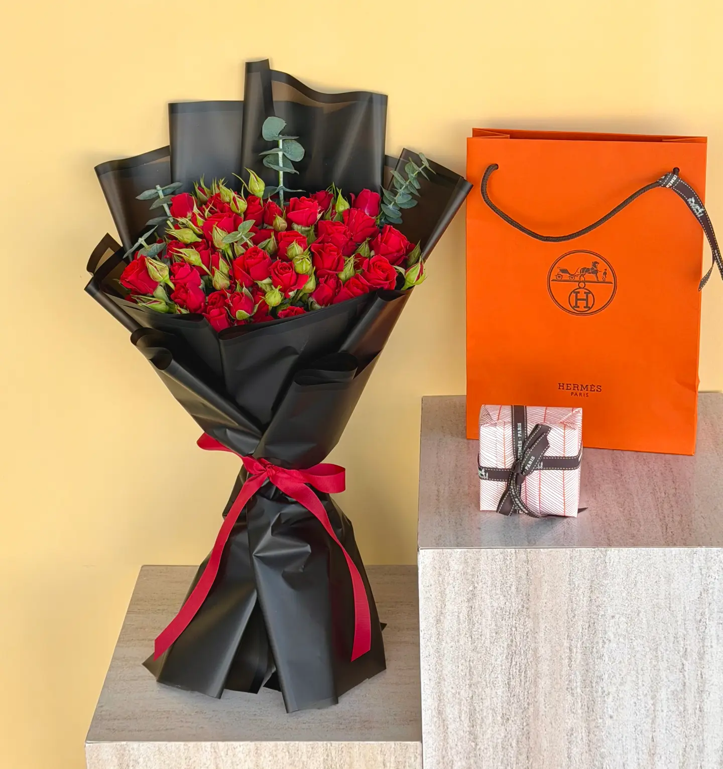 عطر الشعر من هيرمز مع بوكيه