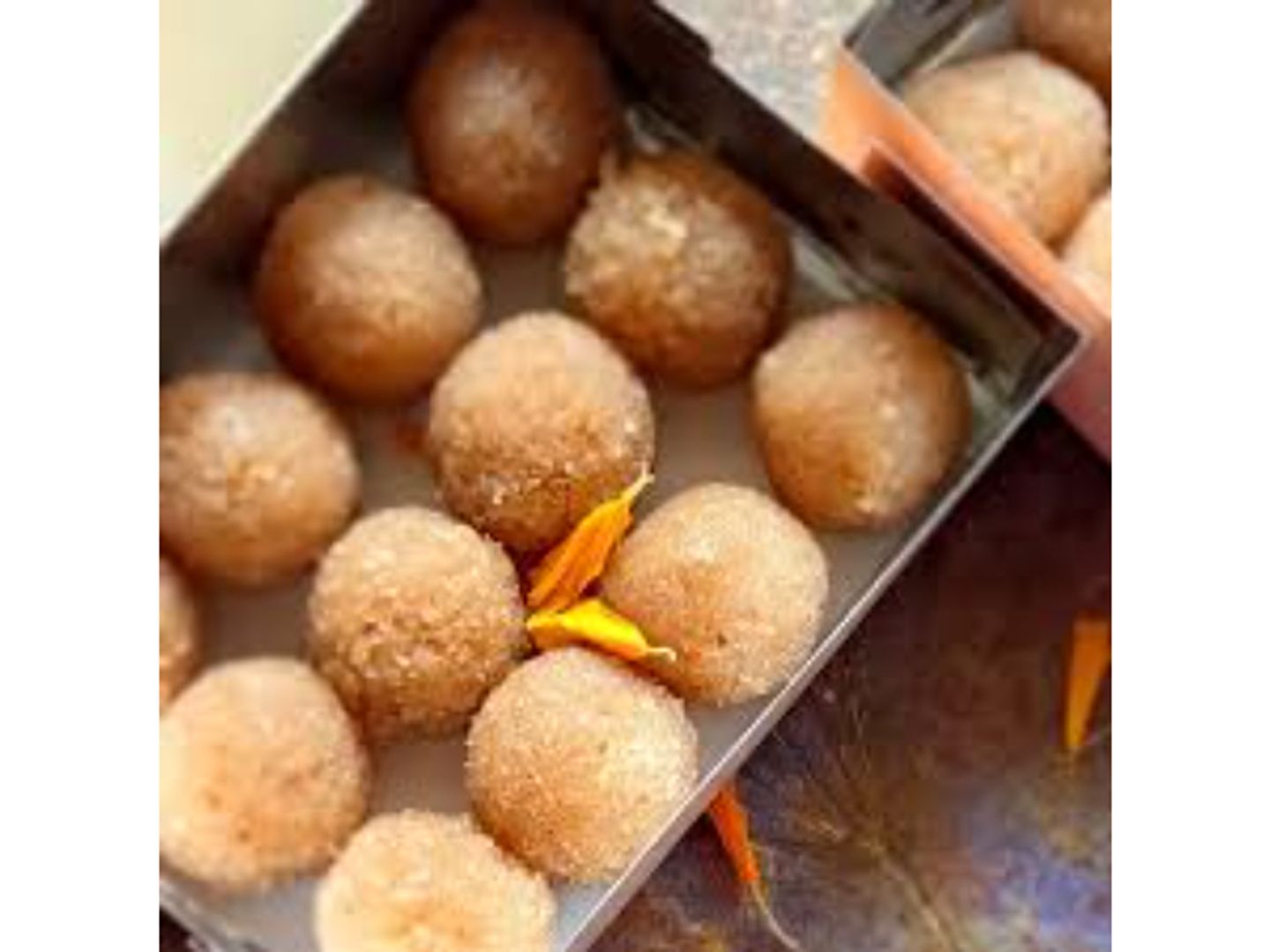 Laddu Saada