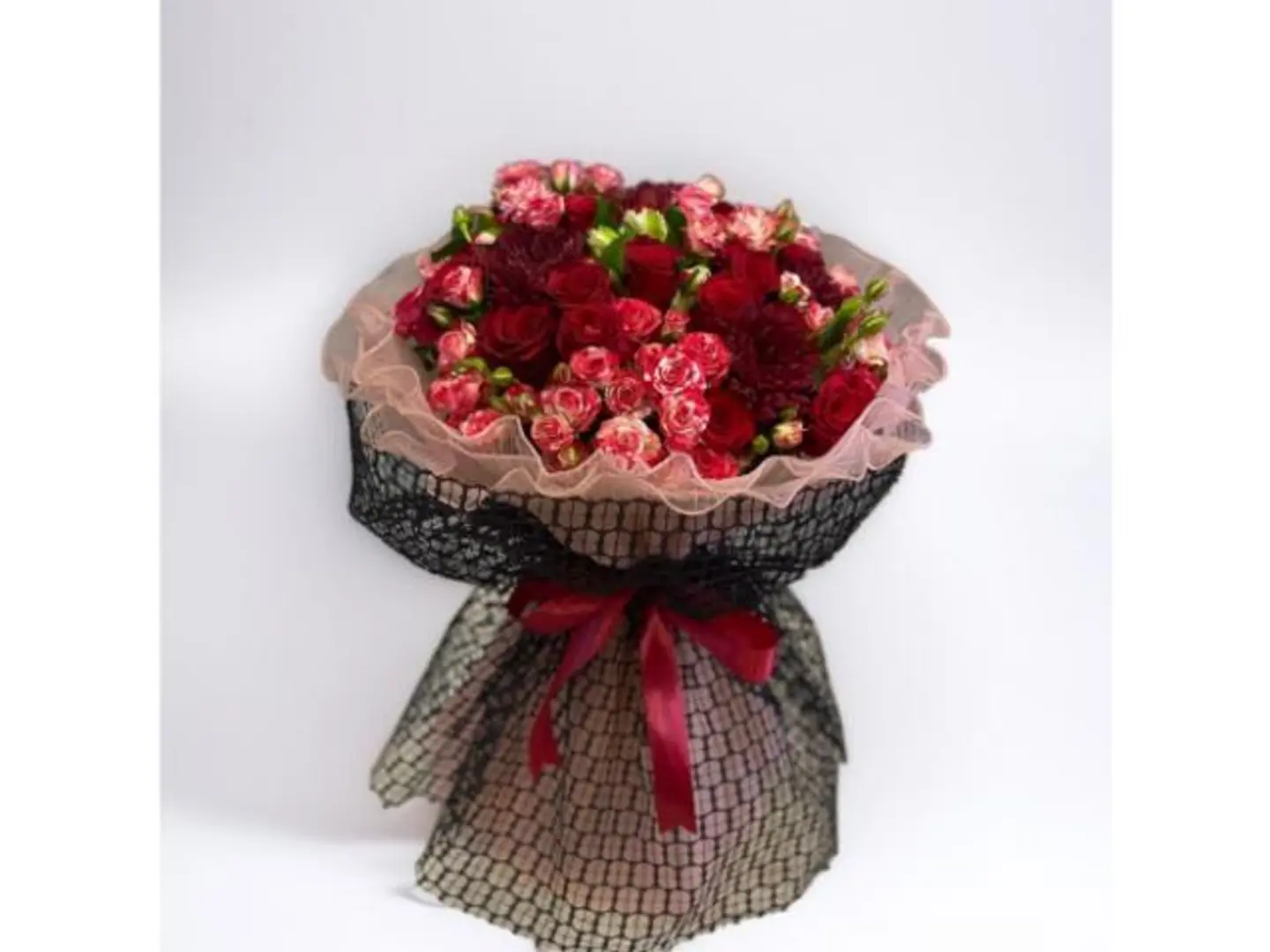 باقة عشق بتغليف أنيق