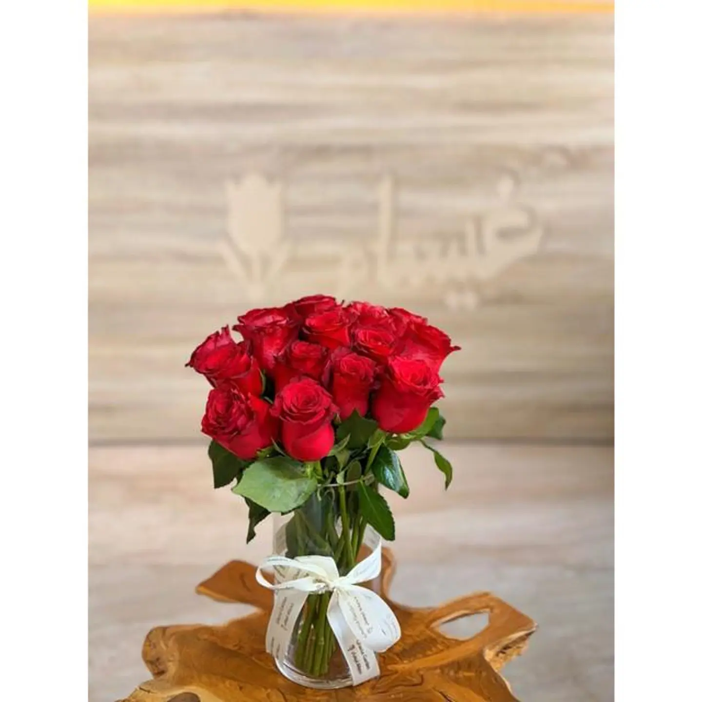 فازة الورد الجوري الأحمر الفاخرة