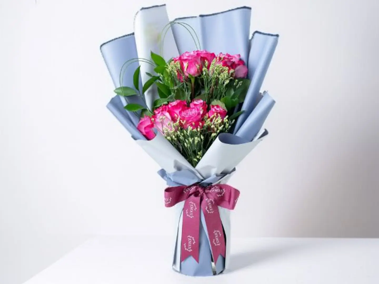 باقة غزل الجوري والضباب