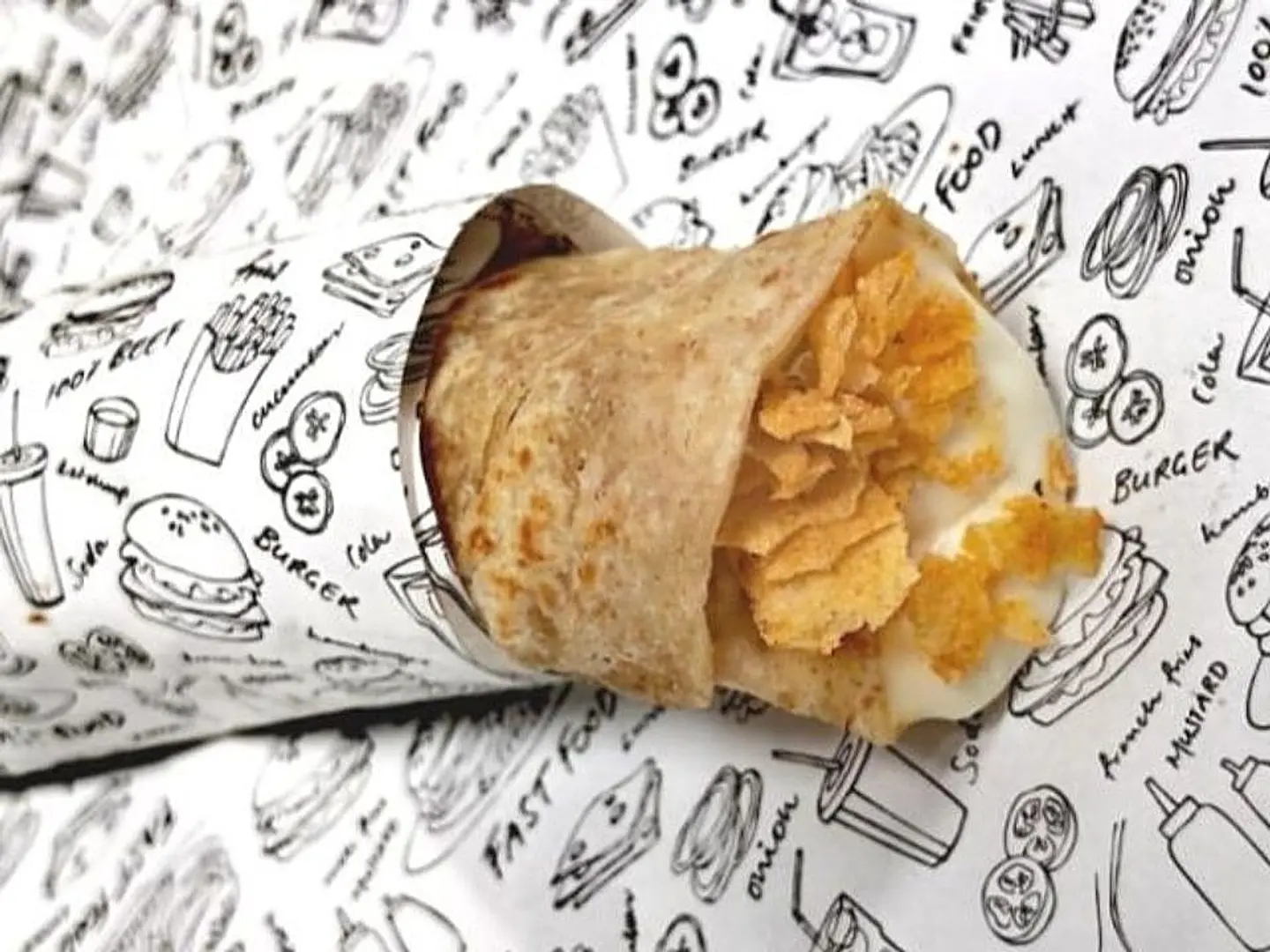 Melted Cheese Pastry With Oman Chips