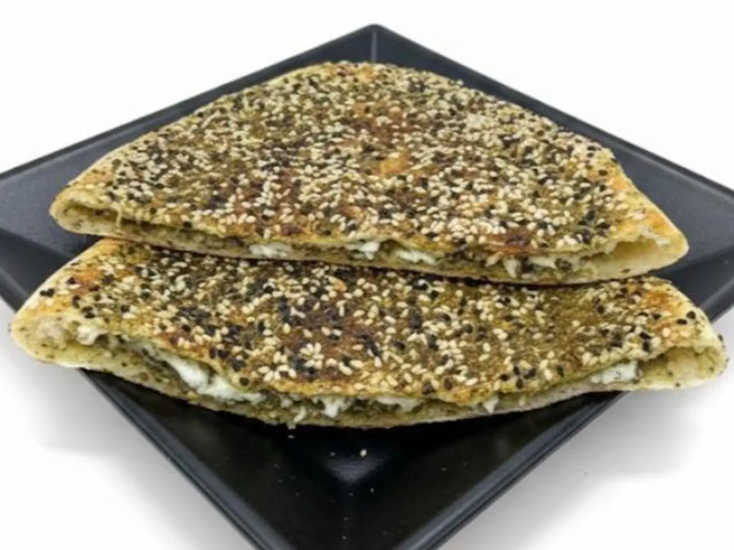 فطيرة لبنة بالزعتر