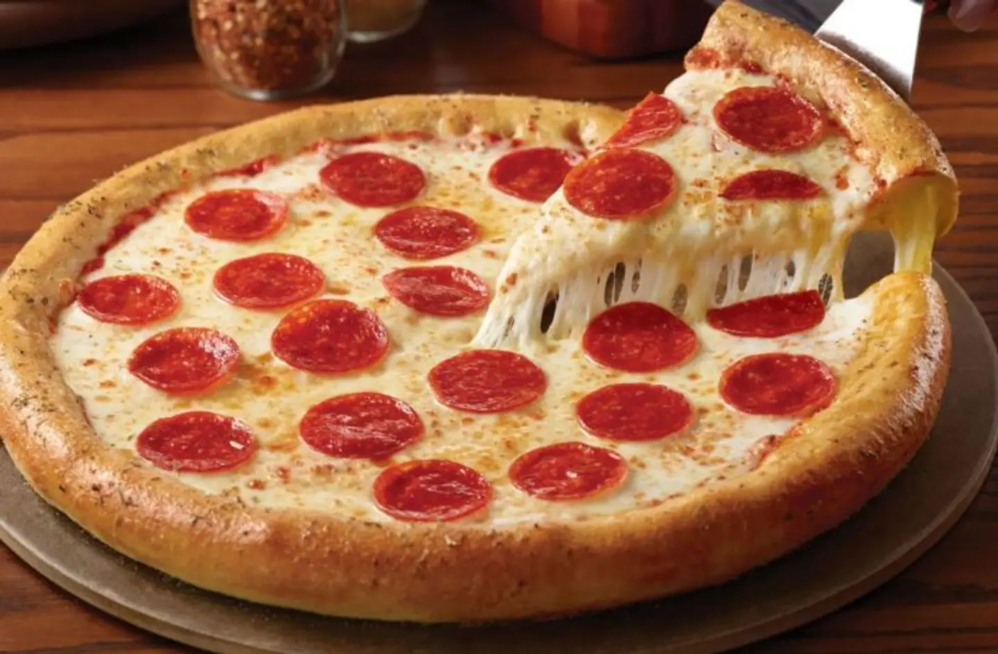 بيتزا ببروني