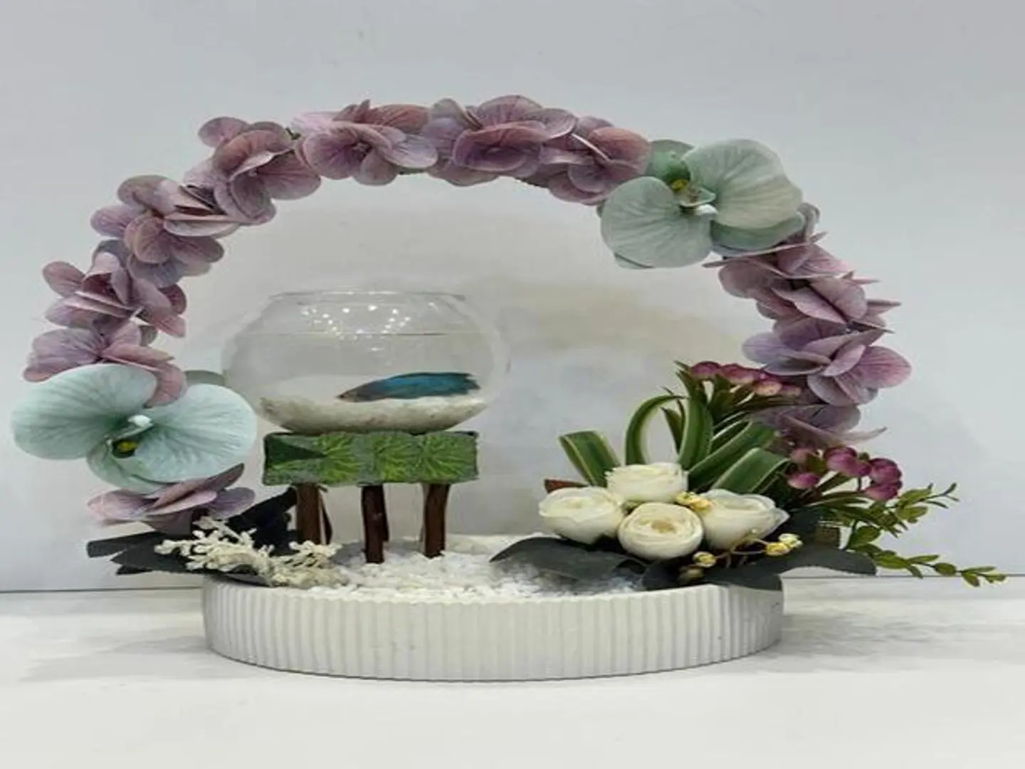 Artificial Marble Flower Stand With A Fish