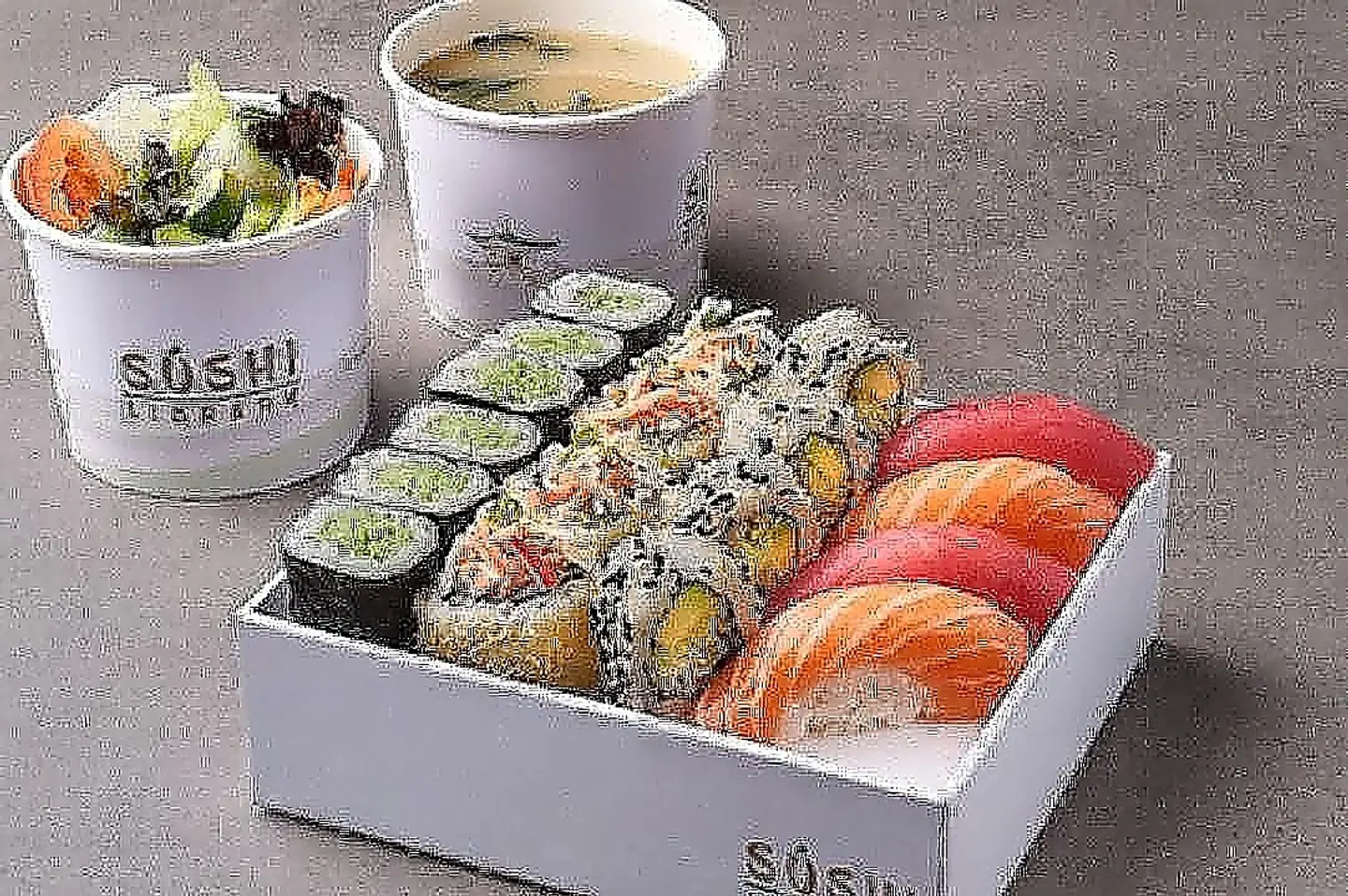 علبة عشاق السوشي