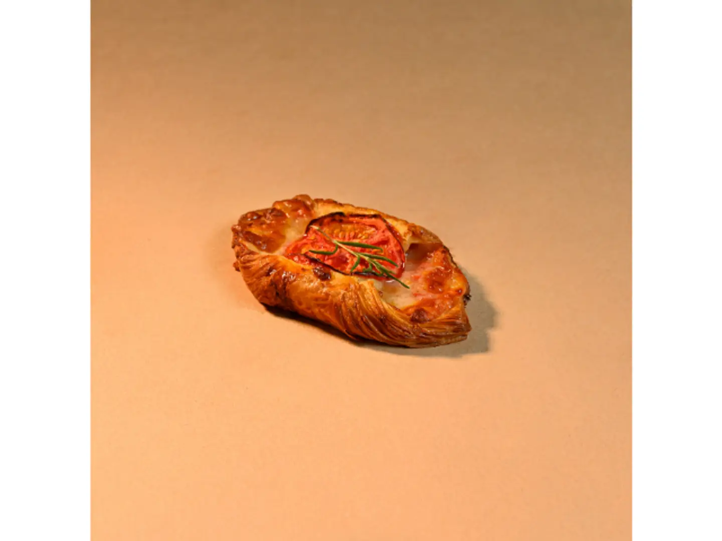 Mozzarella And Tomatto Croissant