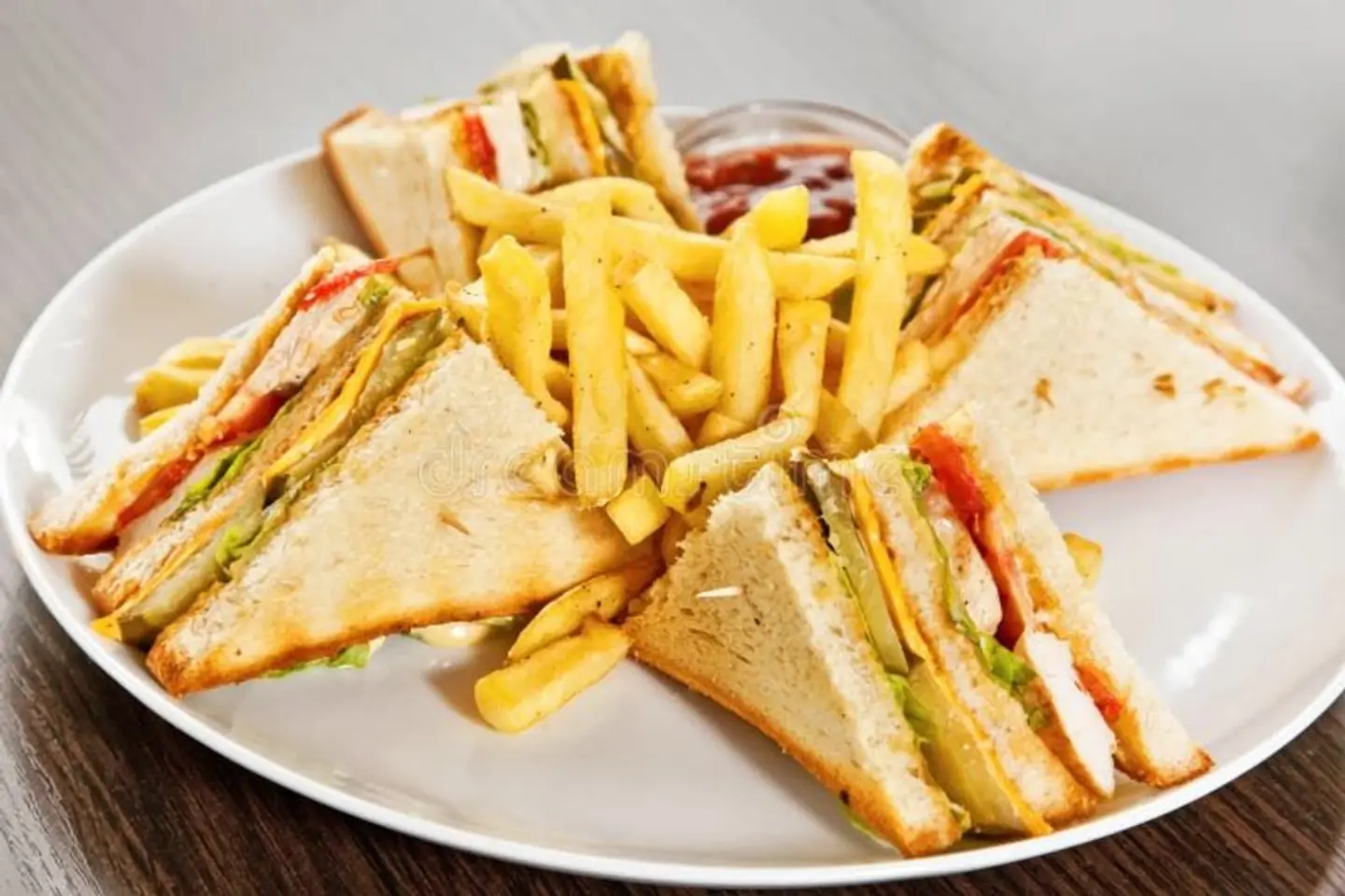Club House Sandwich Egg With Chicken