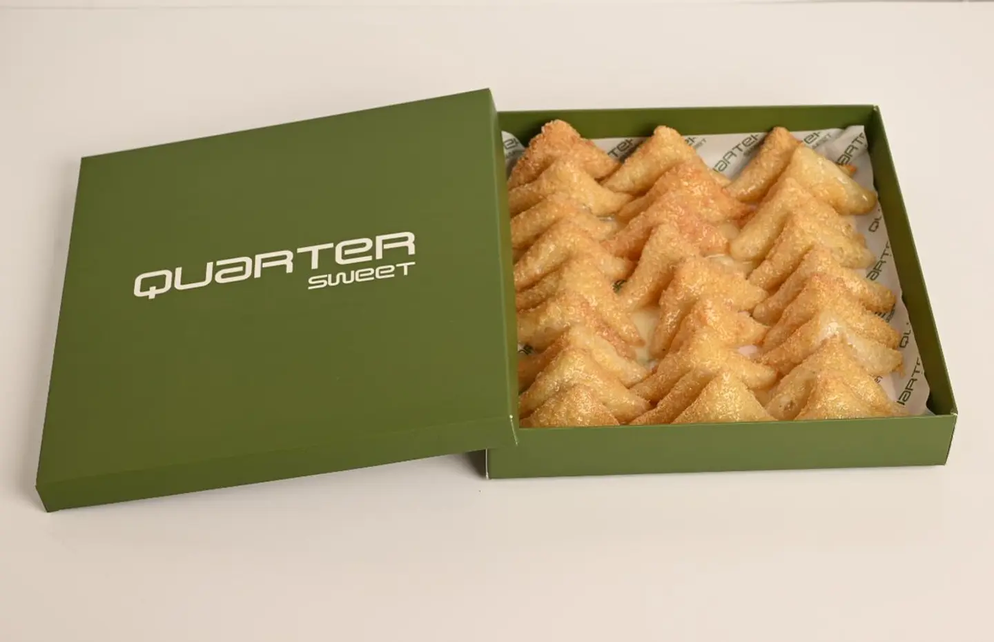 Semolina Triangles Box