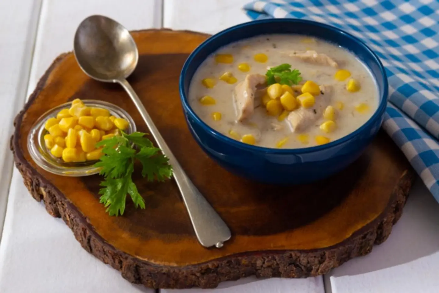 شوربة دجاج بالذرة