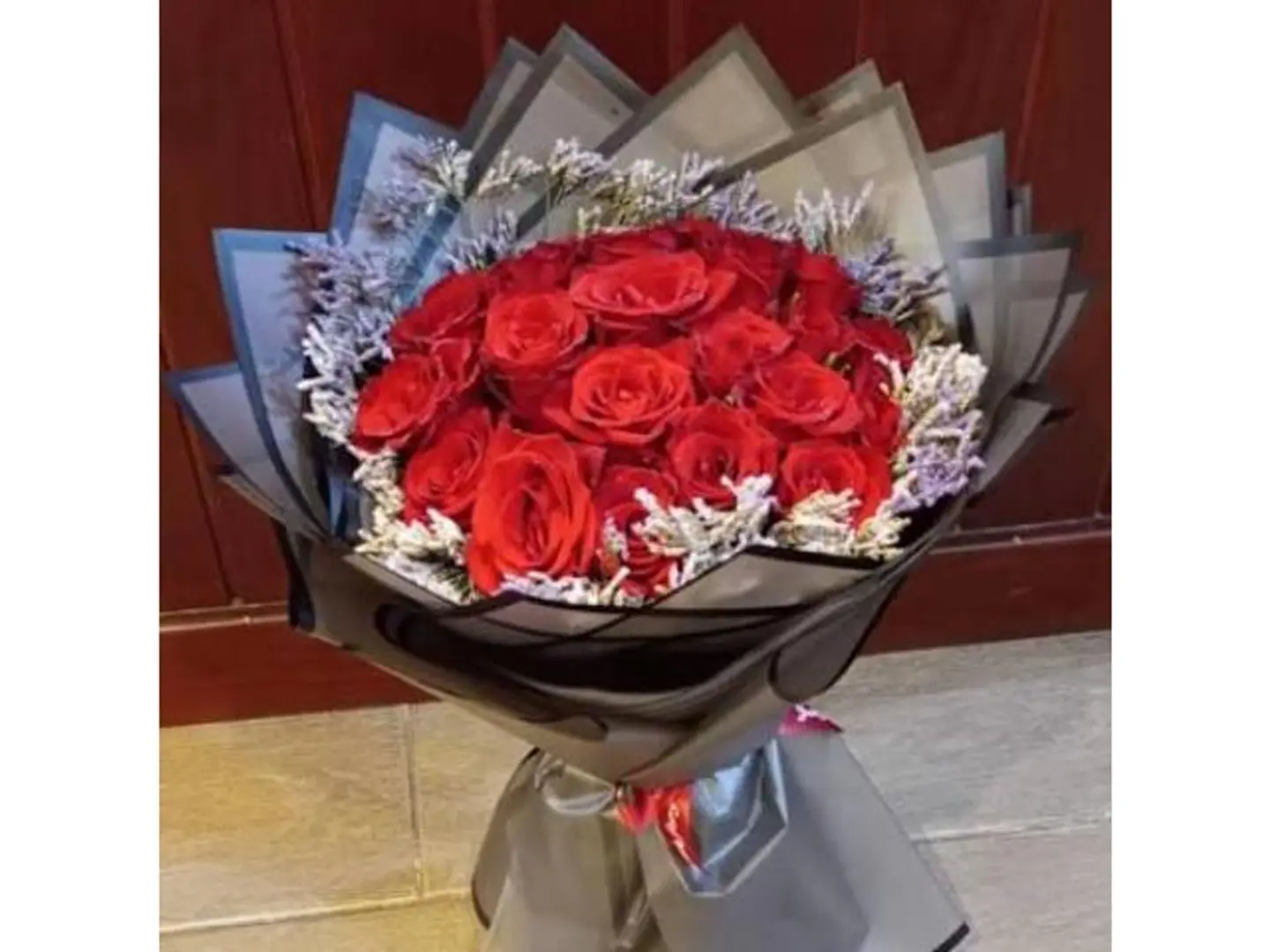 بوكيه ورد ملوان 20ورده مع الاكسسورات