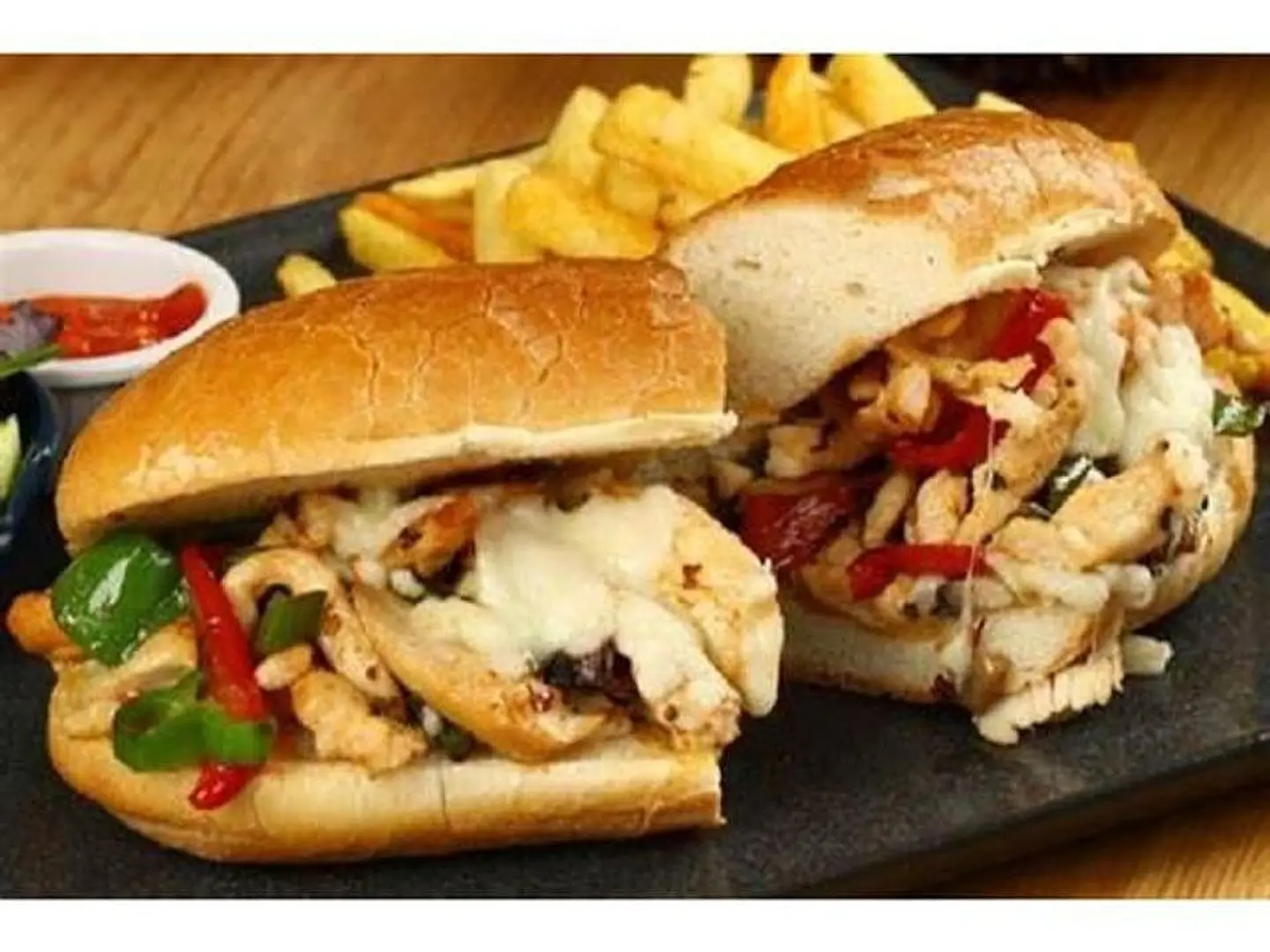 ساندوتش دجاج جبن مدور