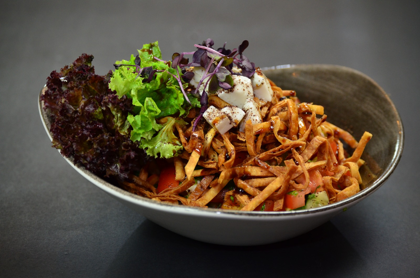 Fattoush With Halloumi