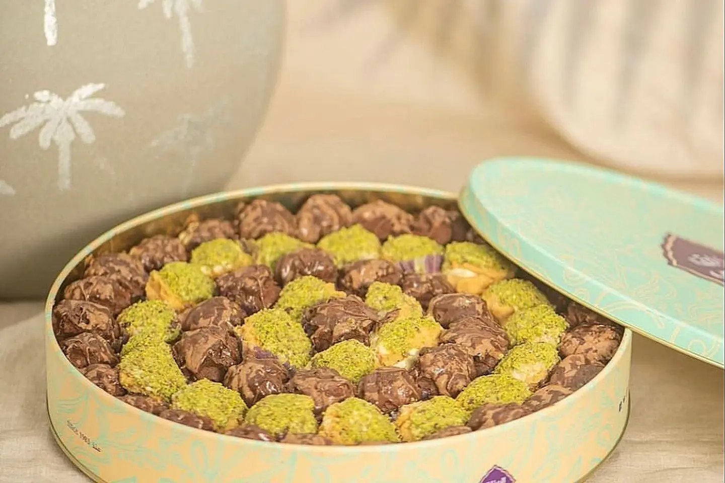 Royal Petit Fours, Arabic Taste