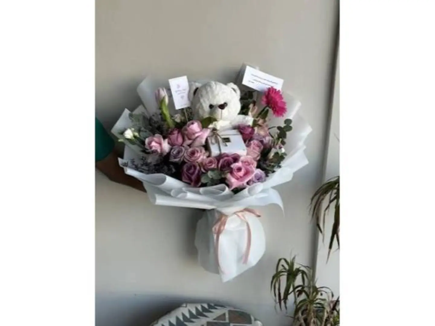 بوكيه ورد صناعي مع دب وحلا باتشي