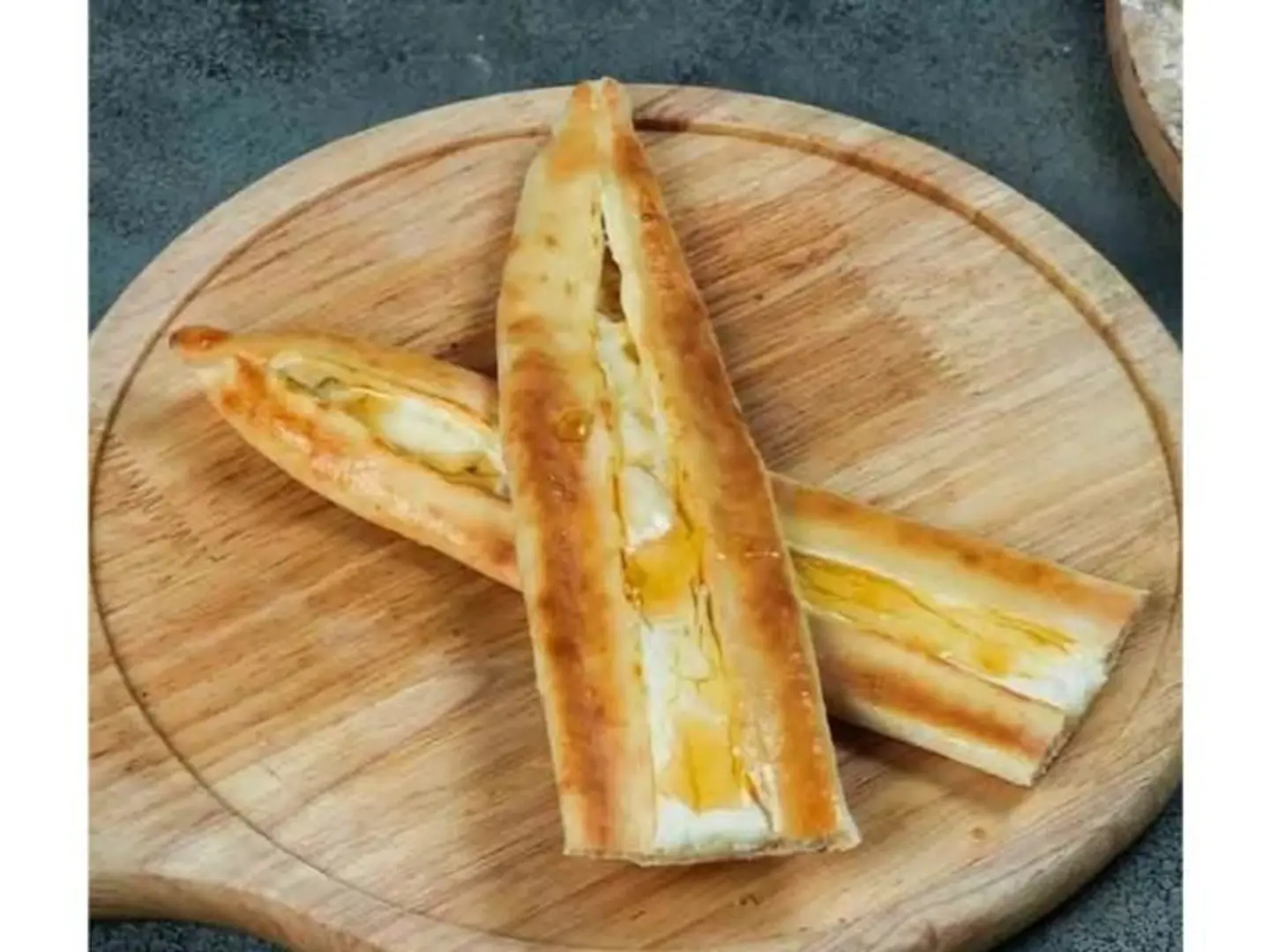 جبنة بالعسل