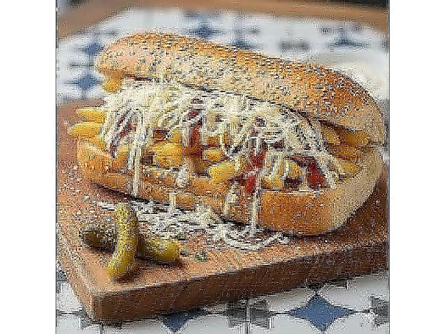 ساندوتش بطاطس أصابع بالرومي