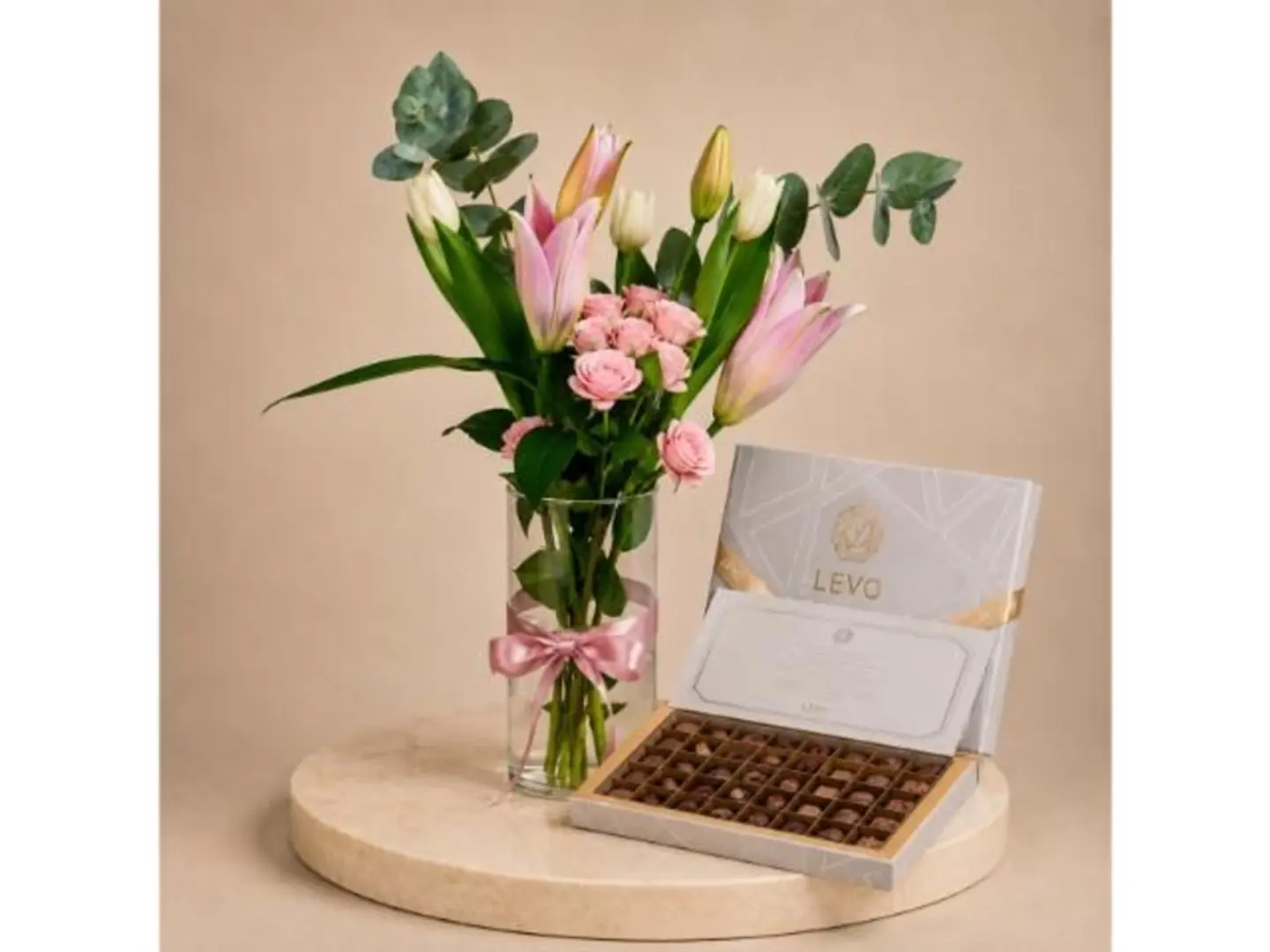 Delicate Blooms Vase With Levo Chocolates
