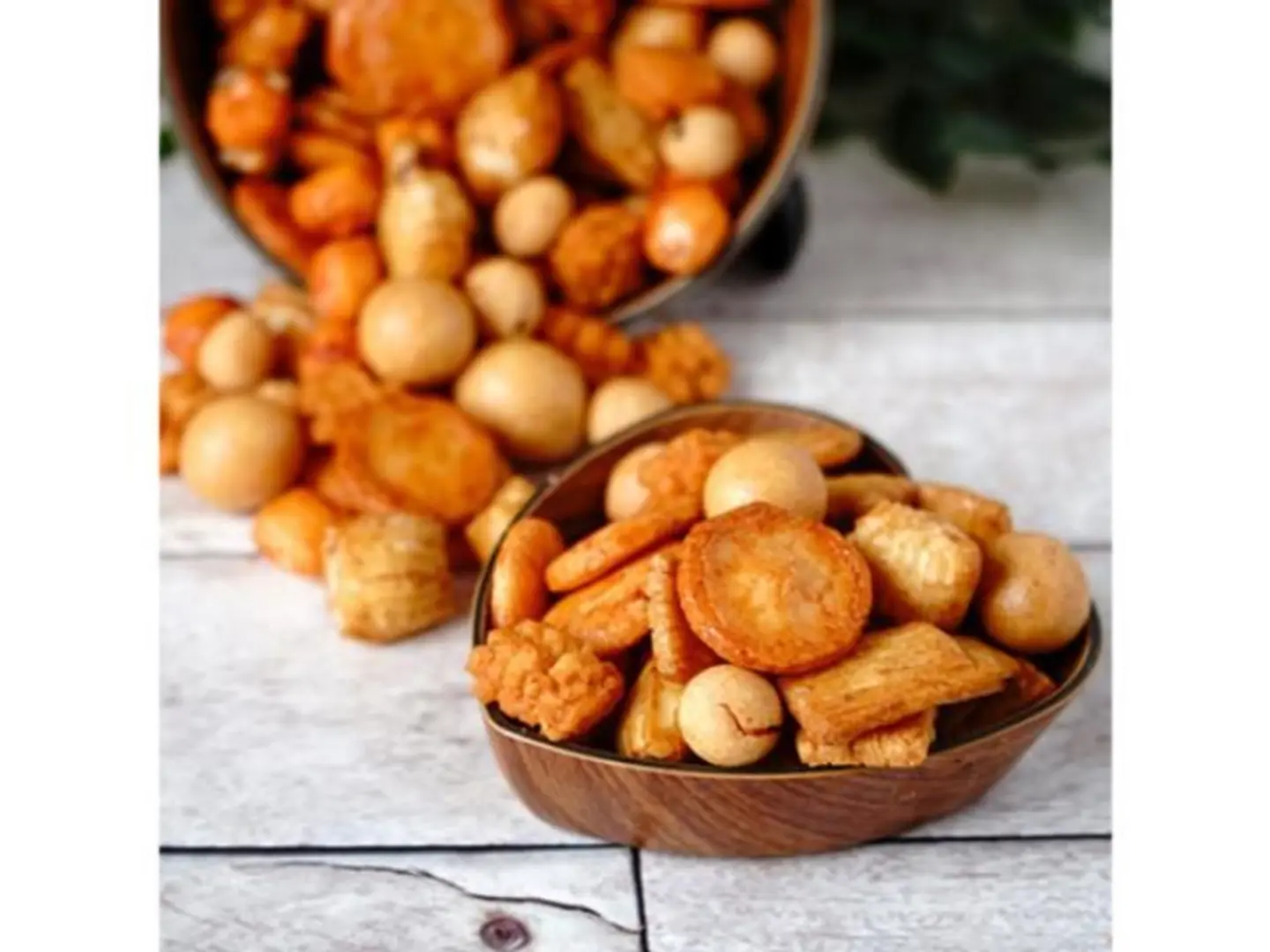 مكسرات يابانية