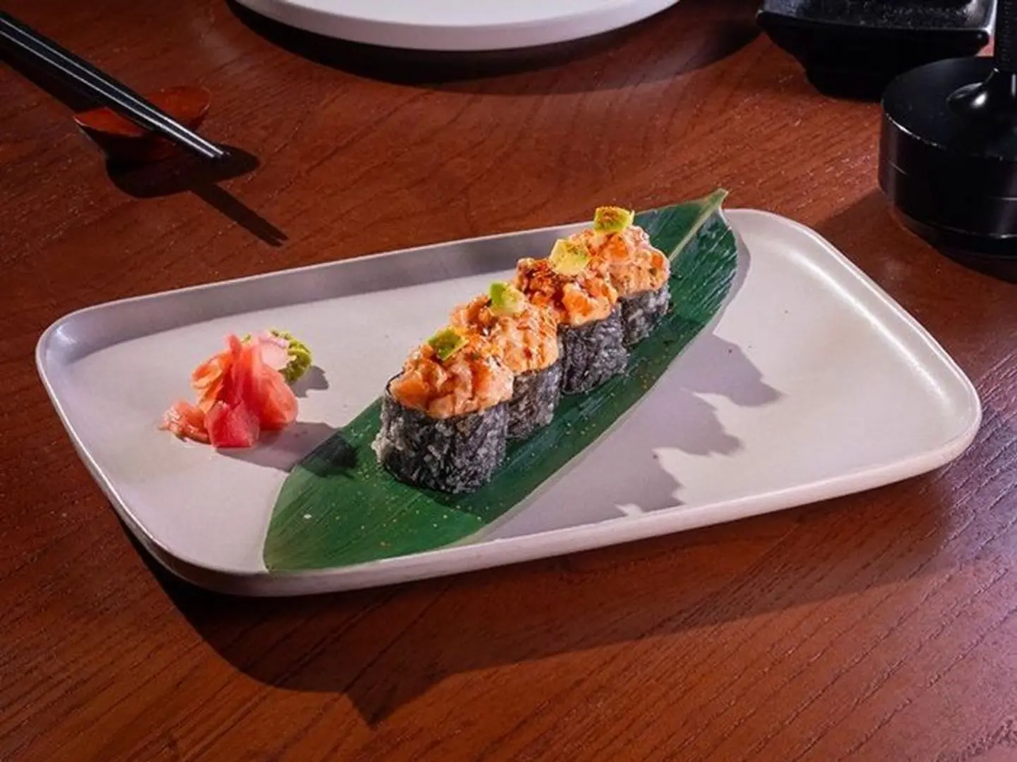 ترفل سلمون رول