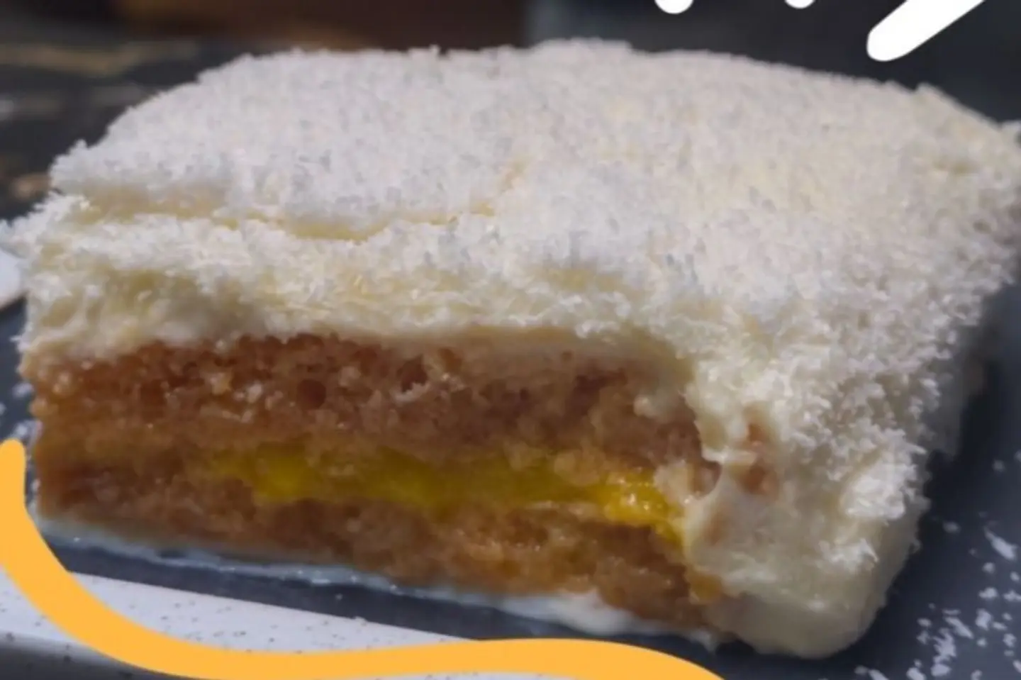 كيكة الغيمة بالمانجو