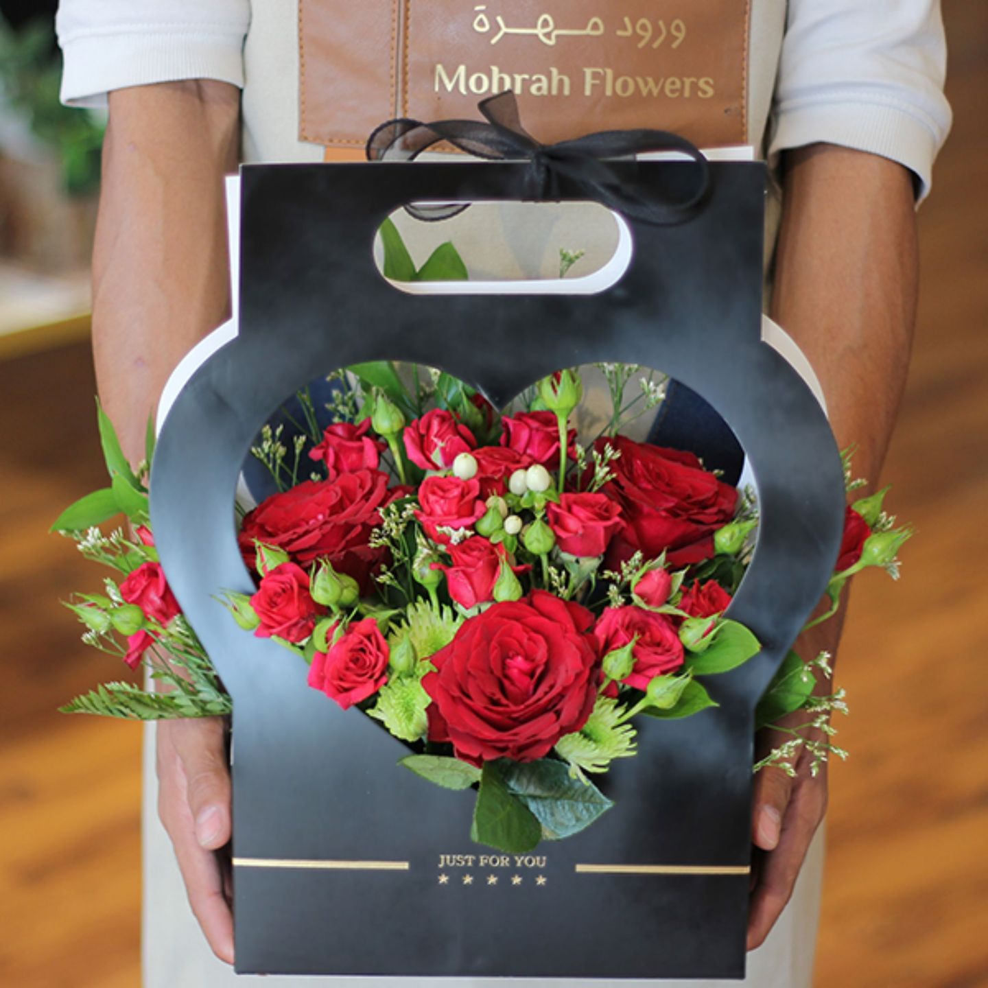 B54   Rose Basket (Red)