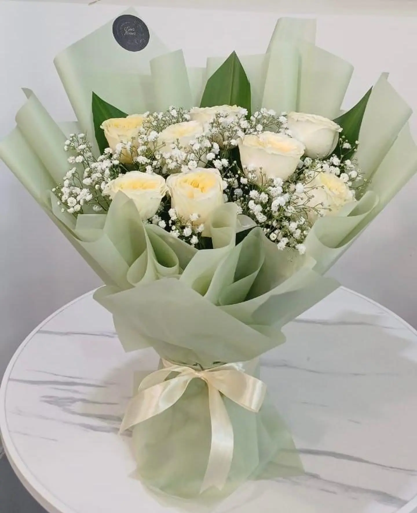 نقاء الورد الأبيض بلمسة النعومة