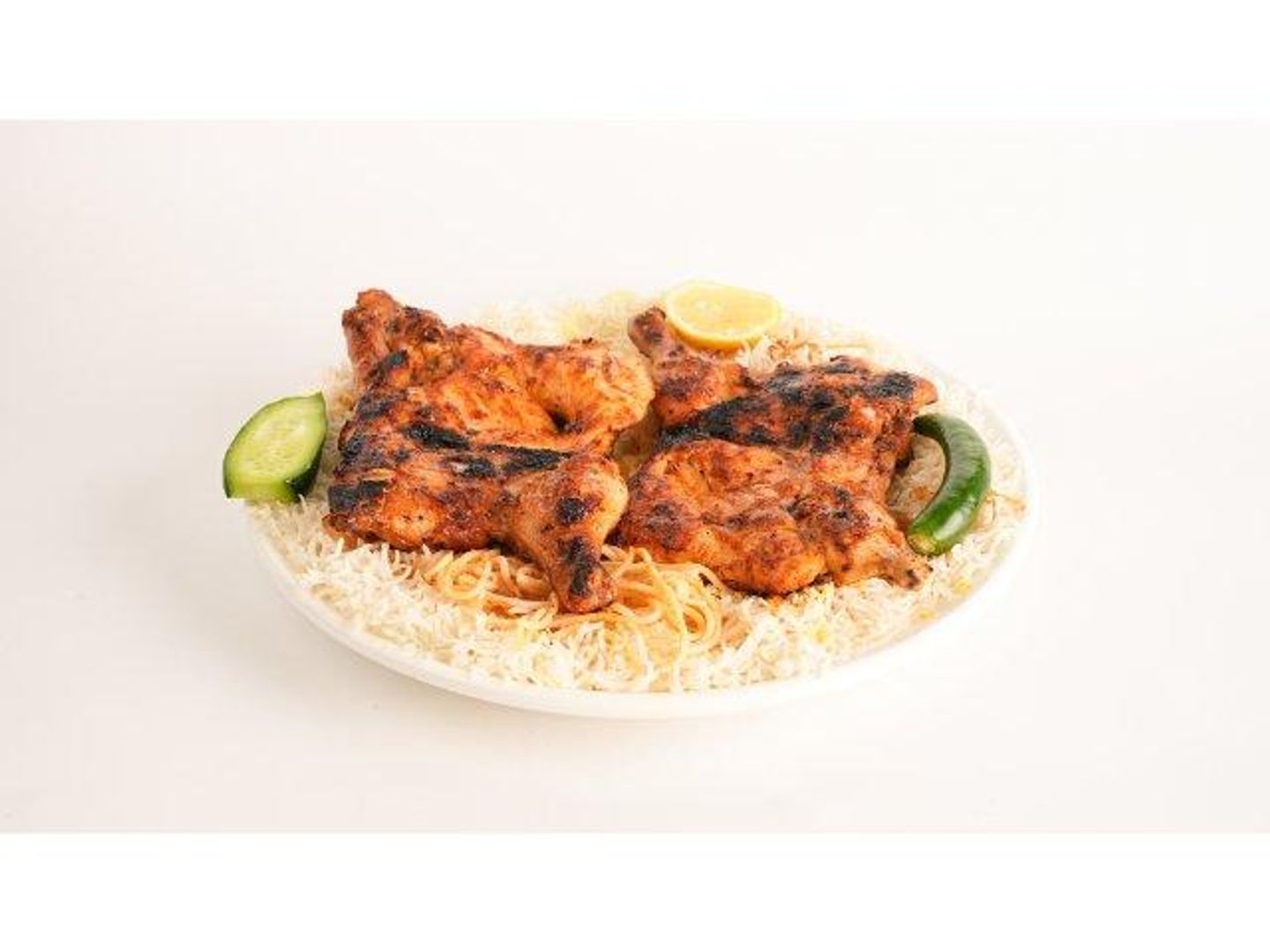 نصف دجاج فحم مع الخبز