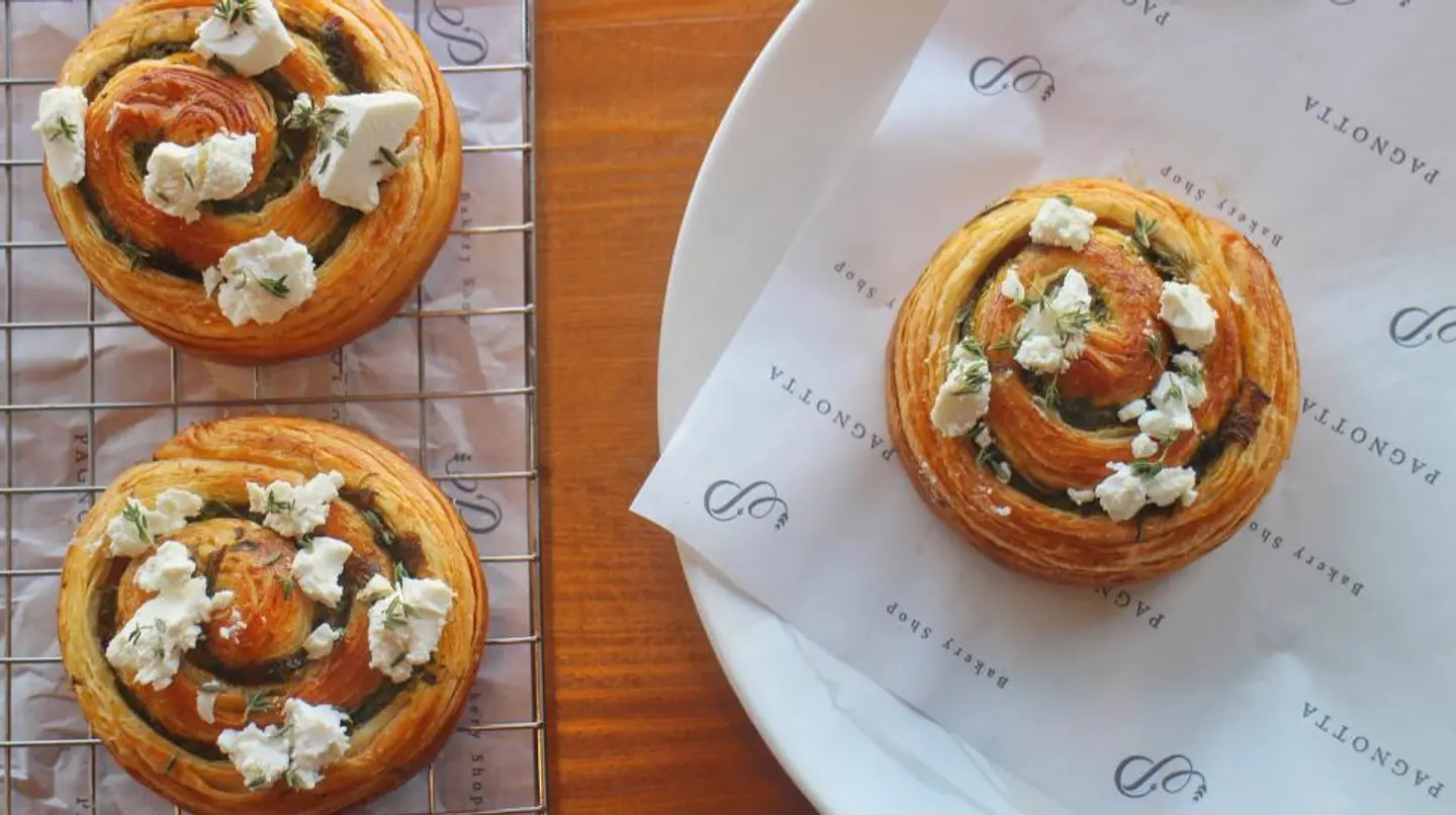 رول السبانغ والجبن