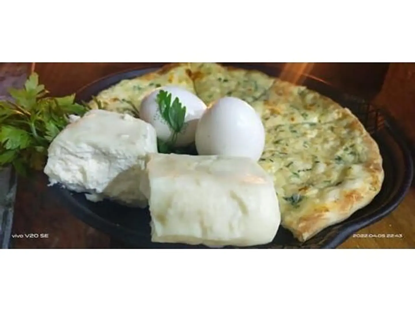 جبنة بالبيض