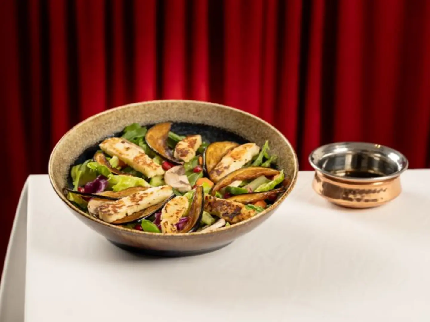 سلطة الهندي المخصوص