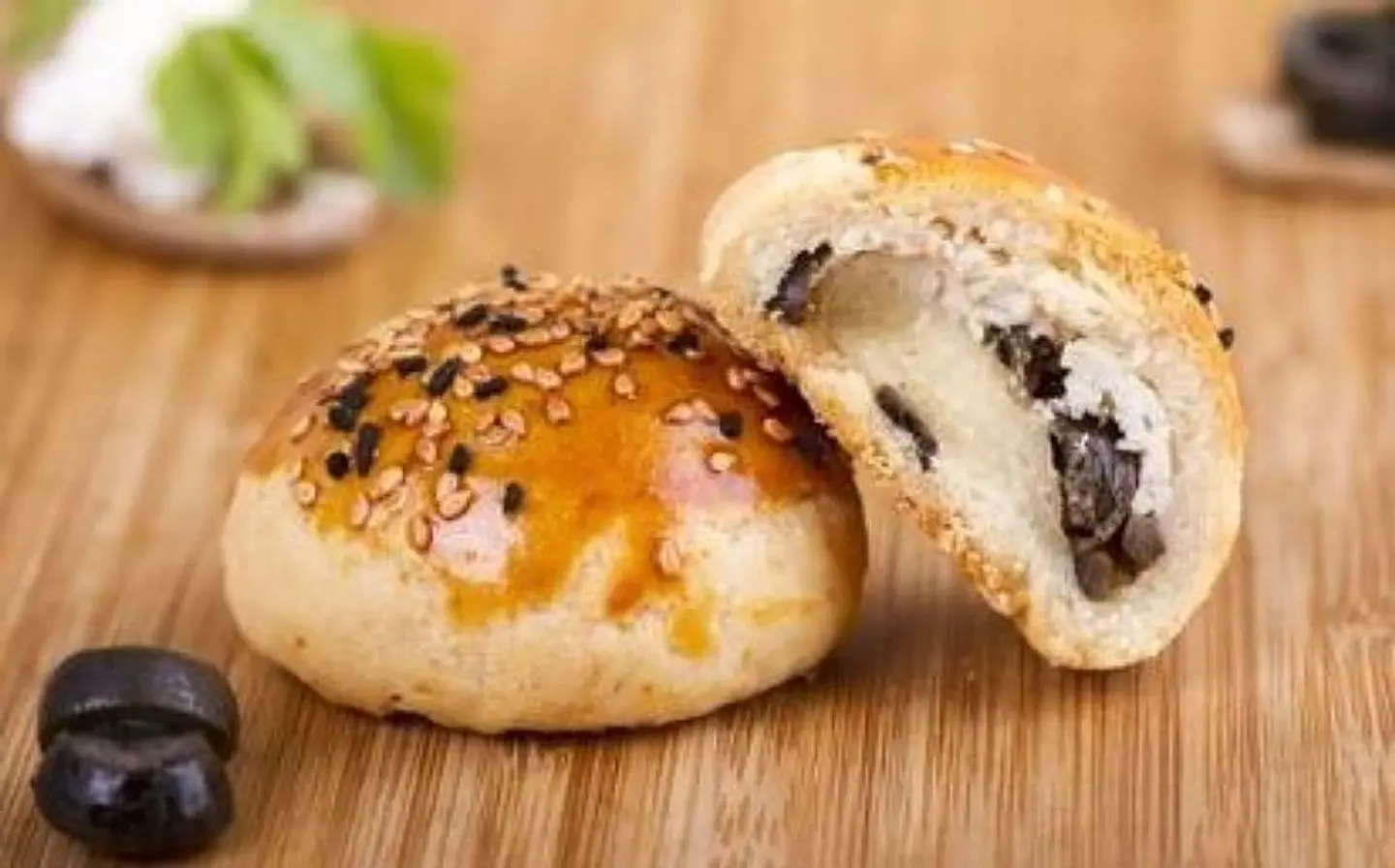 Cheese With Olives Pie
