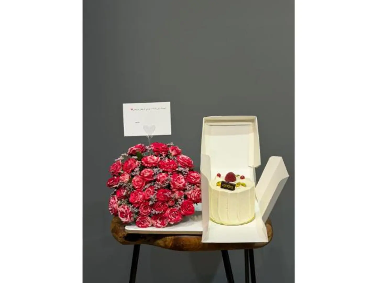 Kendira Cake Stand Arrangement