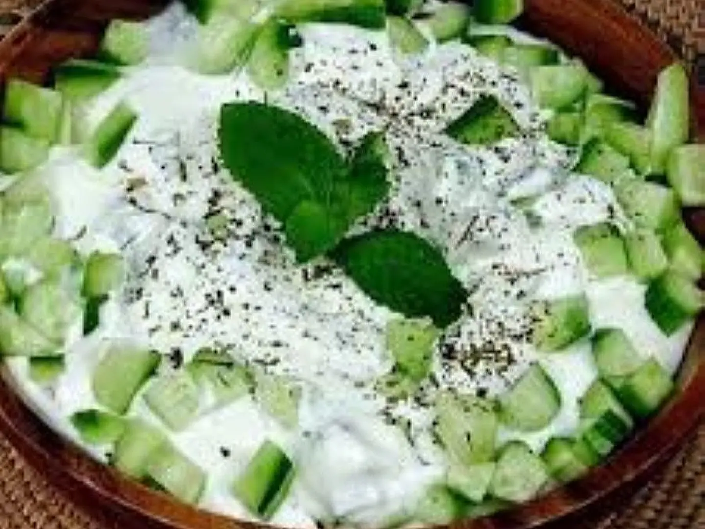 سلطة لبن