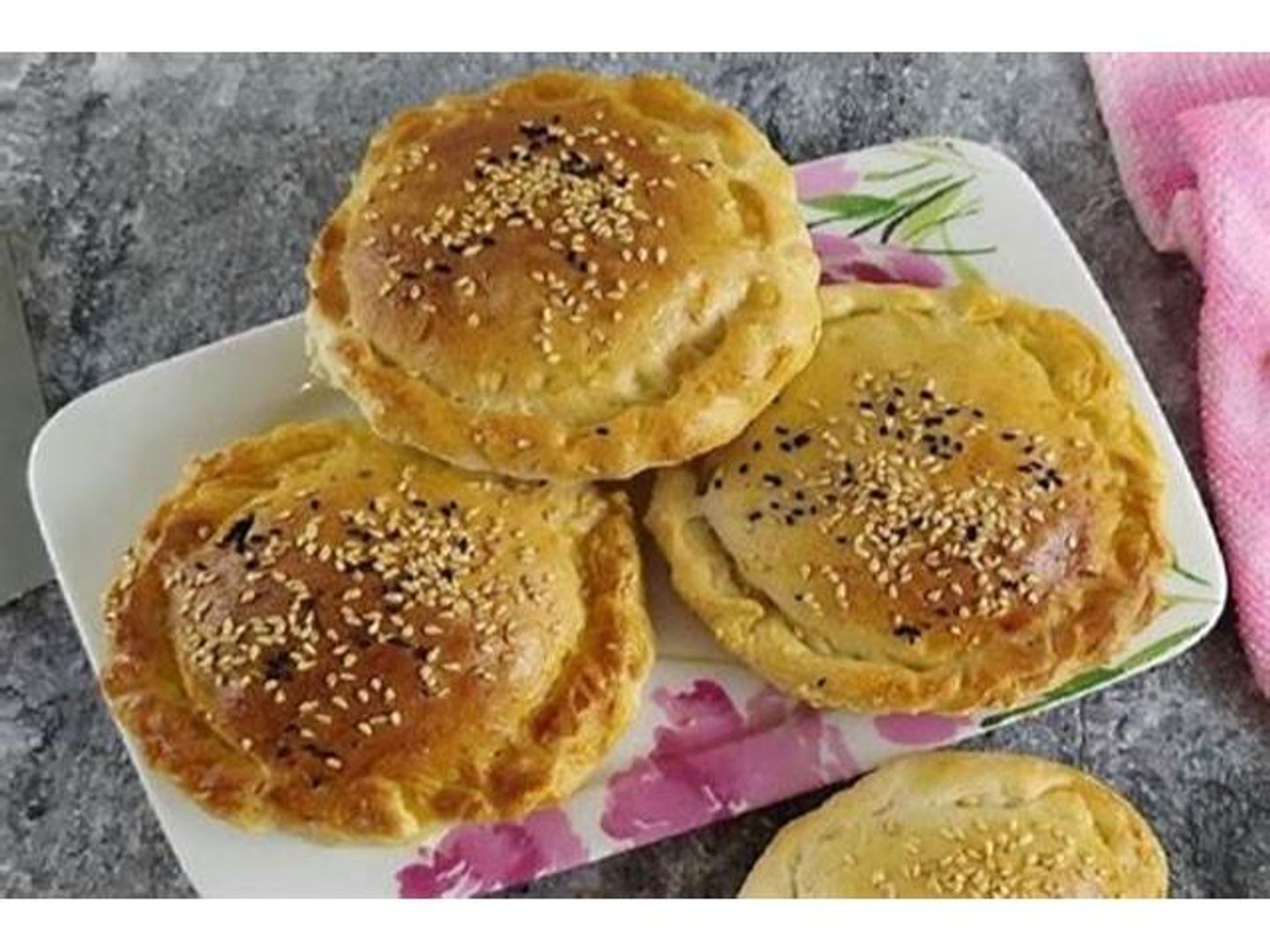 بيض سادة
