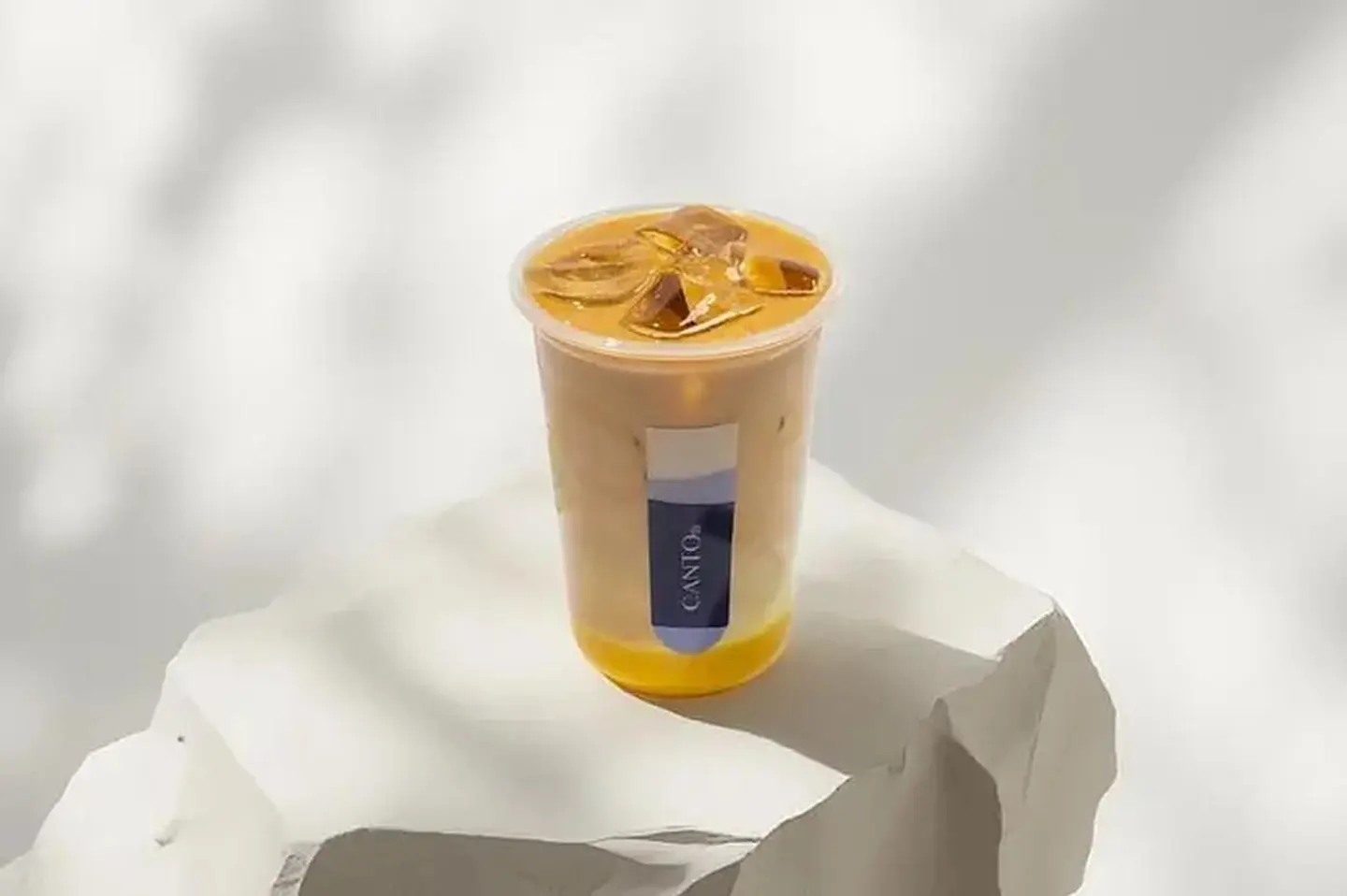 لاتيه زعفران